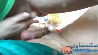 لقطات كاميرا: شاب عربي يضخ داخلها وهو تحت تأثير النشوة