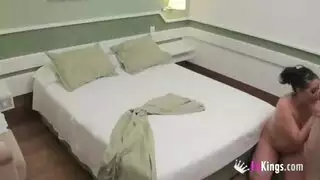شاب خجول ينيك شرموطة اسبانية مقابل المال