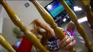 فتاة فرنسية مذهلة بمؤخرة ضخمة تحصل على معاملة نجم إباحي