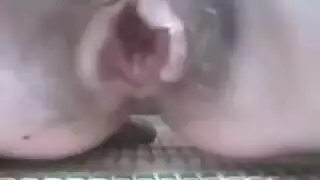 طيزها مليان لبن في الاتوبيس