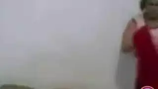 فرج شابة مصرية يضربه رجلها