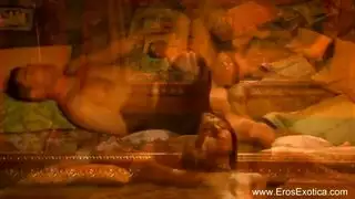 امرأة هندية ناضجة تبلع السائل المنوي بعد جنس عنيف