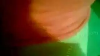 خلف الحجاب: شغف محجبة خفي لمص قضيب وأخذ قضيب قاس