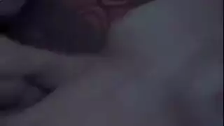 نيك سريري جامح: قضيبه يجعل كسها يفرز الكريم فوراً