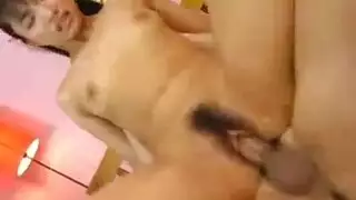 جوري يتعر خادمه في مغسله ملابس