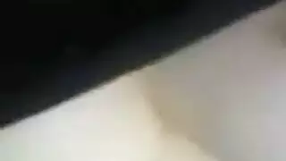 جنس بين الأعراق قاس: أرانب ثلجية تتوسل من أجل البذور السوداء