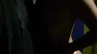 جماع جماعي تحت أضواء الشوارع ليلاً