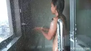 حفر محتاجة تتوق لقضيب عميق وحركة