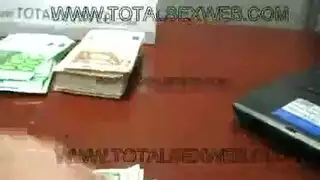 مريض أحمق يحصل على لحمه مضروباً من قبل ممرضة مثيرة