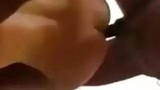 عاهرة هاردكور تُهان وتُصفع في مشهد إباحي عنيف