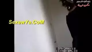 على الواقف فى الشقة