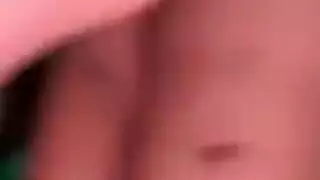 نيك عربي وحشي: فحل ينيك زوجته وأختها المراهقة معًا