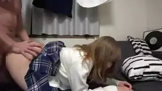 الدم ينظف من فرجها