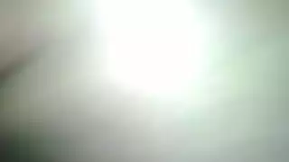 فيلم إباحي: قضيب طويل يصل إلى أعماقها