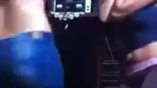 عاهرة آشورية في ثنائي صعب