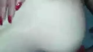 جنس خشن لخنثى شقراء في الطبيعة