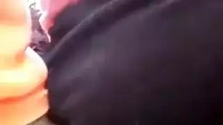 يحك علي الهدوم