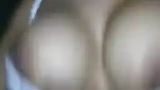 مصري اهات بصوت عالي