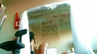 ثعلب أشعث يأخذ فرج شابة بقسوة