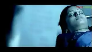 مصارعة بورنو عنيفة مع فتيات عاريات