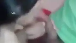 عاهرات لطيفات يتم تناكهن بقوة في جنس جماعي