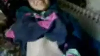 إسطبل إكس إكس إكس: جنس شرجي ومهبلي مع نساء ممتلئات