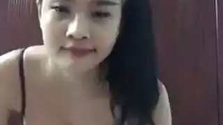 وسيم سوداني يقدم حركات إباحية مكثفة