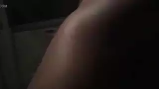 أمي الساخنة بالإصبع أزرق العينين