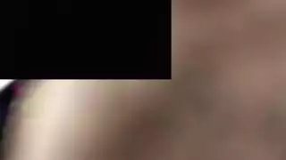 خيال استحمام إباحي مع عاهرة شعرها أسود