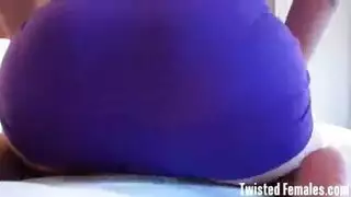 بكاءمراهقة صغيرة جدا