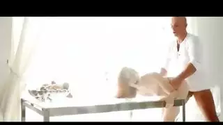 نيك المزرعة: نساء تأخذ قضيب حيوان