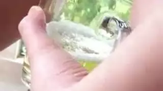 فتاه تبول ع فتاه