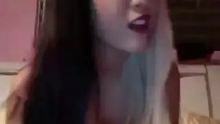جديلة الآسيوية الهواة فتاة فقيرة