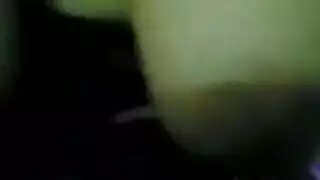 حصري إباحي قاسي: عشيقها يركبها ويدللها في مشهد مبلول
