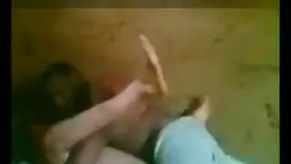 زوجة سودانية تأخذ زب كبير من شاب مفتول العضلات
