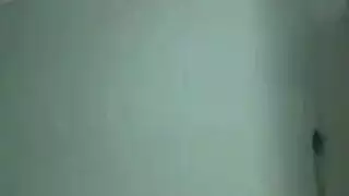 فتاتان تمارسان السحاق بوضعية المقص في الساونا