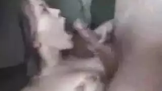 الذات الوجه شعر ناضج غير محلوق