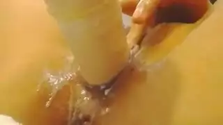 فتاة سمراء شقية تمارس الجنس بعنف مع عشيقها