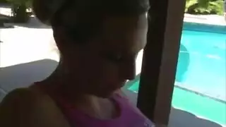 جمال متحول جنسياً يستمتع بتغييرات جنسية جامحة مع شقيقته