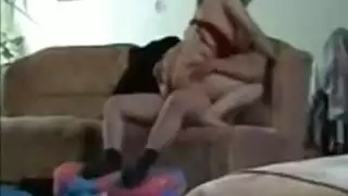 مصرى مع مراته وصديقتها