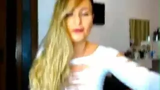 جنس كامو صريح مع شقراء ناضجة تمارس شرجًا عنيفًا