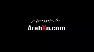 فوضى على سجادة اليوجا: بورن هاردكور مع قضيب سميك يسيطر