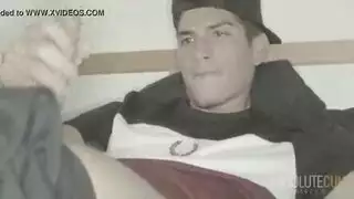 فتحة كريس عبرشيري الضيقة تتطلب جماعًا شرجيًا مكثفًا