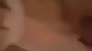 محجبة ترضع الزب وتجيبه في تكها