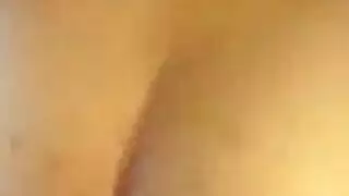 العاهرة التركية تتعرض لاختراق مزدوج من جيرانها الجامعيين الوسيمين في فيديو إباحي