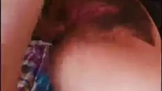محجبة محل الملابس