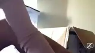 نيك مقص في المكتب مع قضيبين كبيرين