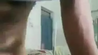 جنس مثلي قاسي: إيلاج عميق في الحلق ونقطة جي