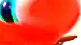 رحلة فيفيان الجامحة: حراك مثلي مزدوج مع رجلها في الخليط