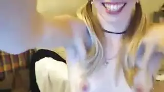 بنت تتحرش بعامل